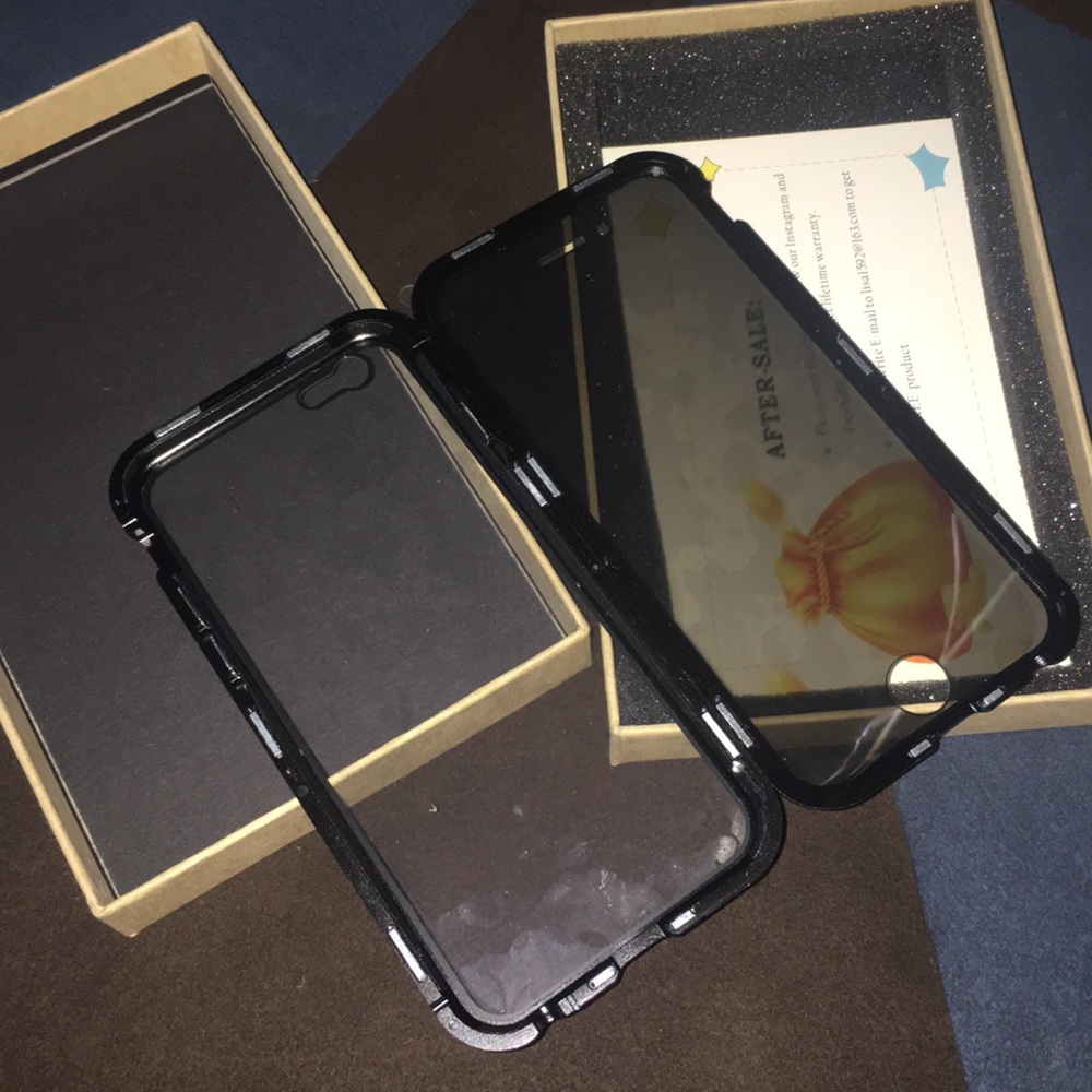 Magnetc close anti-peep iPhone 6 or 6s case.